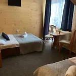 Goscinne Przy Drodze