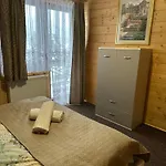 ゲストハウス Goscinne Przy Drodze ビャウカ