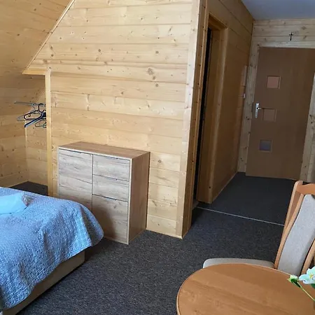 Гостевой дом Goscinne Przy Drodze 3*