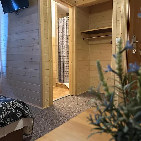 ゲストハウス Goscinne Przy Drodze ビャウカ