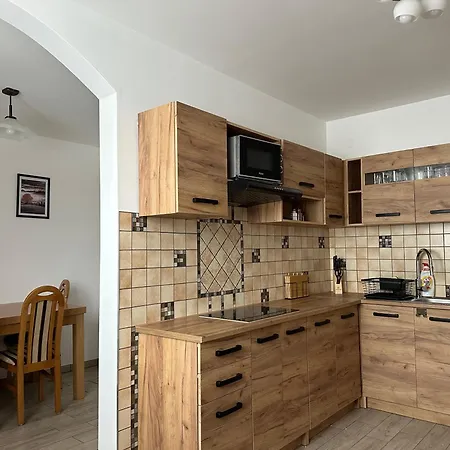 Goscinne Przy Drodze ゲストハウス 3*